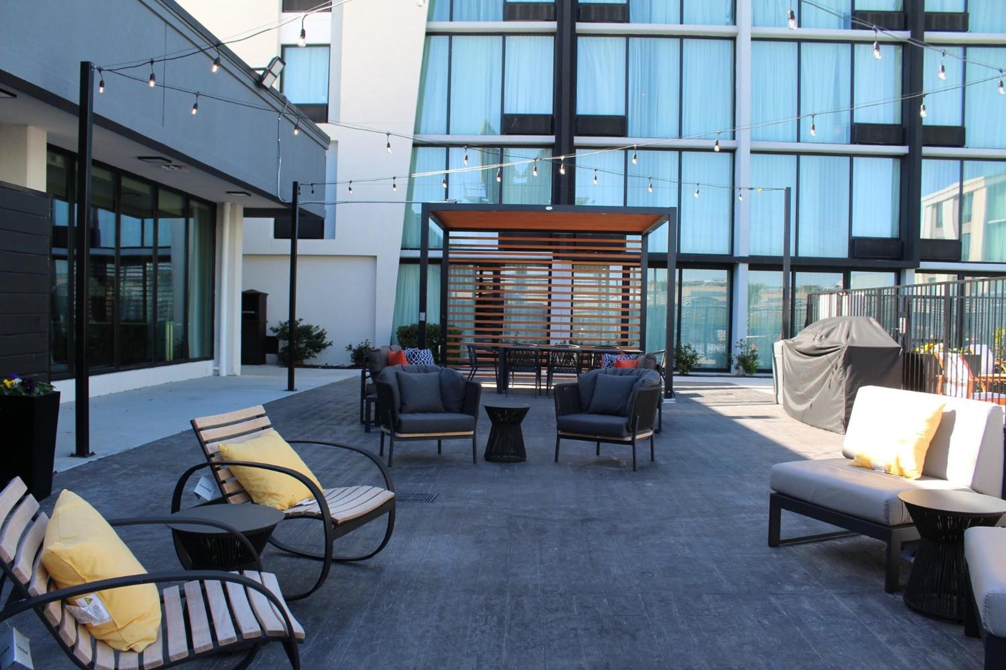 Holiday Inn Dallas Market Ctr Love Field By Ihg Екстер'єр фото